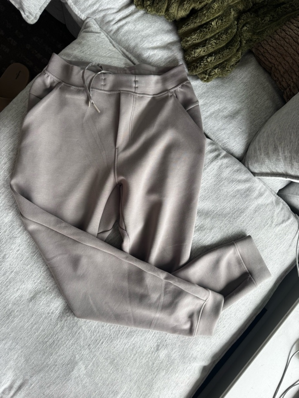 Lululemon Men’s Smooth Spacer Jogger